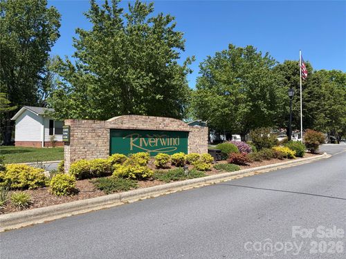 261 White Ash Cir, Hendersonville, NC, 28739-9610 | Card Image