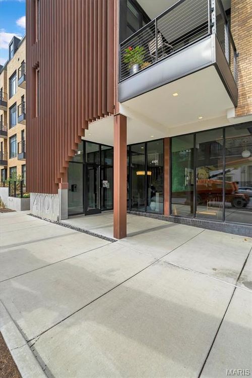202-4101 Laclede Ave, Saint Louis, MO, 63108-2998 | Card Image
