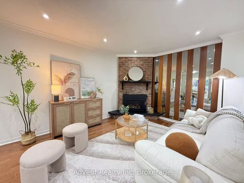 45 Cheeseman Drive, Markham, ON, L3R3G3 | Card Image