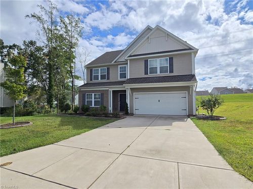 3208 Derby Cir, High Point, NC, 27265-2596 | Card Image