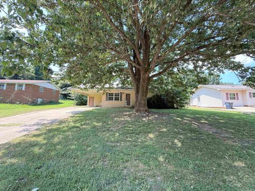 416 Lee Ave, Piggott, AR, 72454-1313 | Card Image