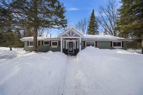 49 Maple St, Rosseau, ON, P0C1J0 | Card Image
