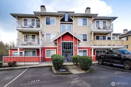 apt-e102-517 225th Ln Ne, Sammamish, WA, 98074-7178 | Card Image