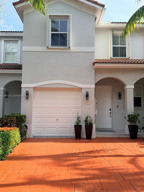1017 Ne 208th St, Miami, FL, 33179-1933 | Card Image