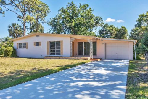 2538 Lakeshore Cir, Port Charlotte, FL, 33952-4116 | Card Image