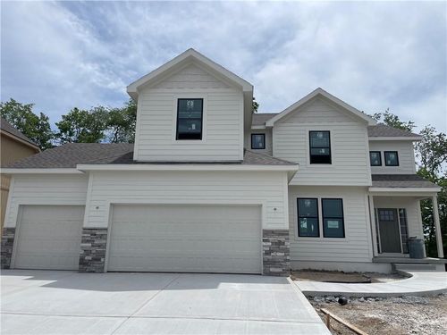 1961 Longview Dr, Liberty, MO, 64068-7465 | Card Image
