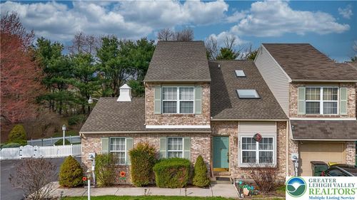 553 Wild Mint Ln, Allentown, PA, 18104-8408 | Card Image