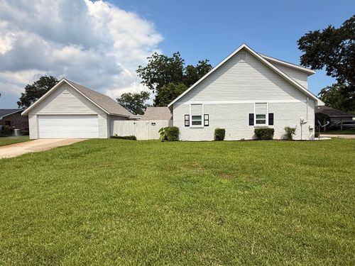 905 Cloverdale Ct, Fort Walton Beach, FL, 32547-1435 | Card Image