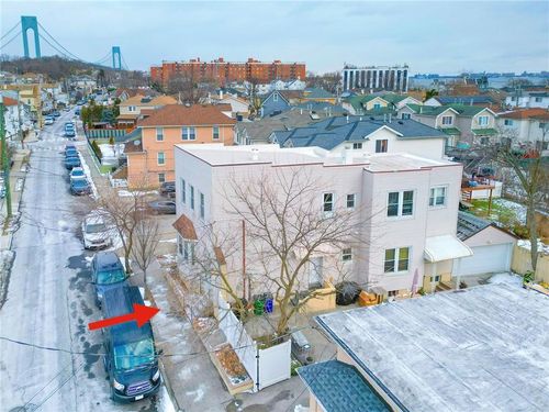 98 Robin Rd, Staten Island, NY, 10305-4728 | Card Image