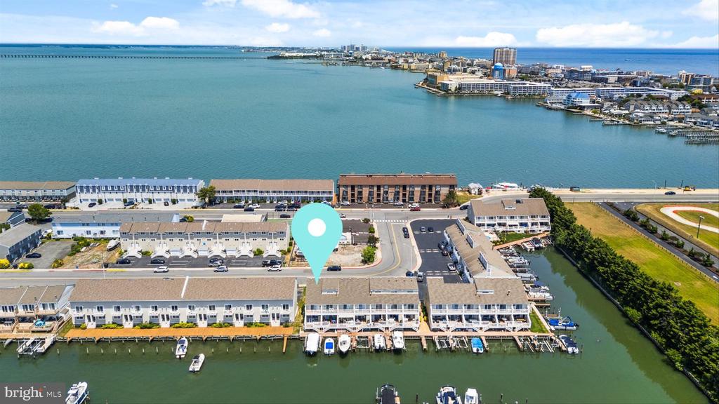 Residential in OCEAN CITY 4