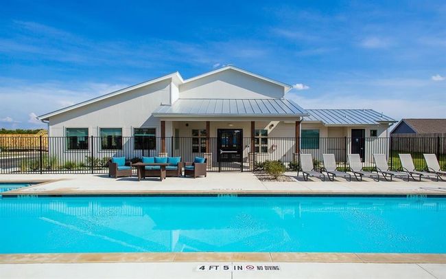 clubhouse pool | Image 34
