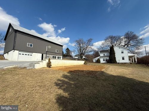 1511 Main St, EAST EARL, PA, 17519-9412 | Card Image