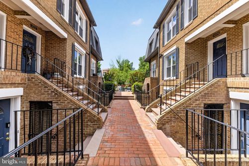 2-2125 N Monroe St, ARLINGTON, VA, 22207-3890 | Card Image