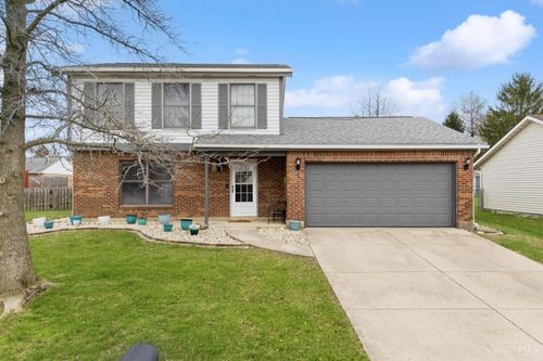 1611 Lakewood Dr, Wilmington, OH, 45177-1027 | Card Image