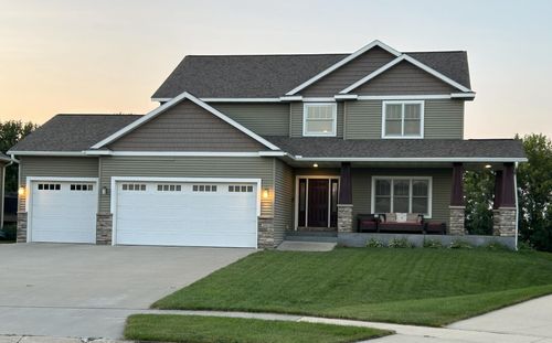 2915 Lake Vista Dr Nw, Rochester, MN, 55901-7414 | Card Image