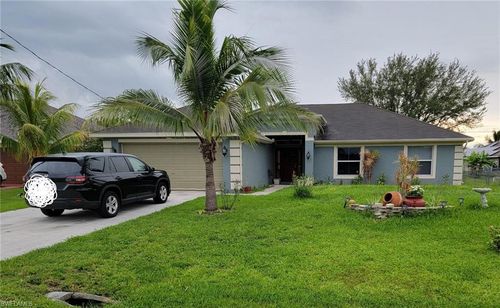 423 Windermere Dr, Lehigh Acres, FL, 33972-1033 | Card Image