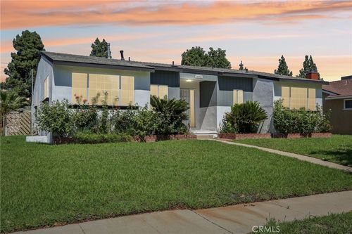 16001 Tuba St, North Hills, CA, 91343 | Card Image