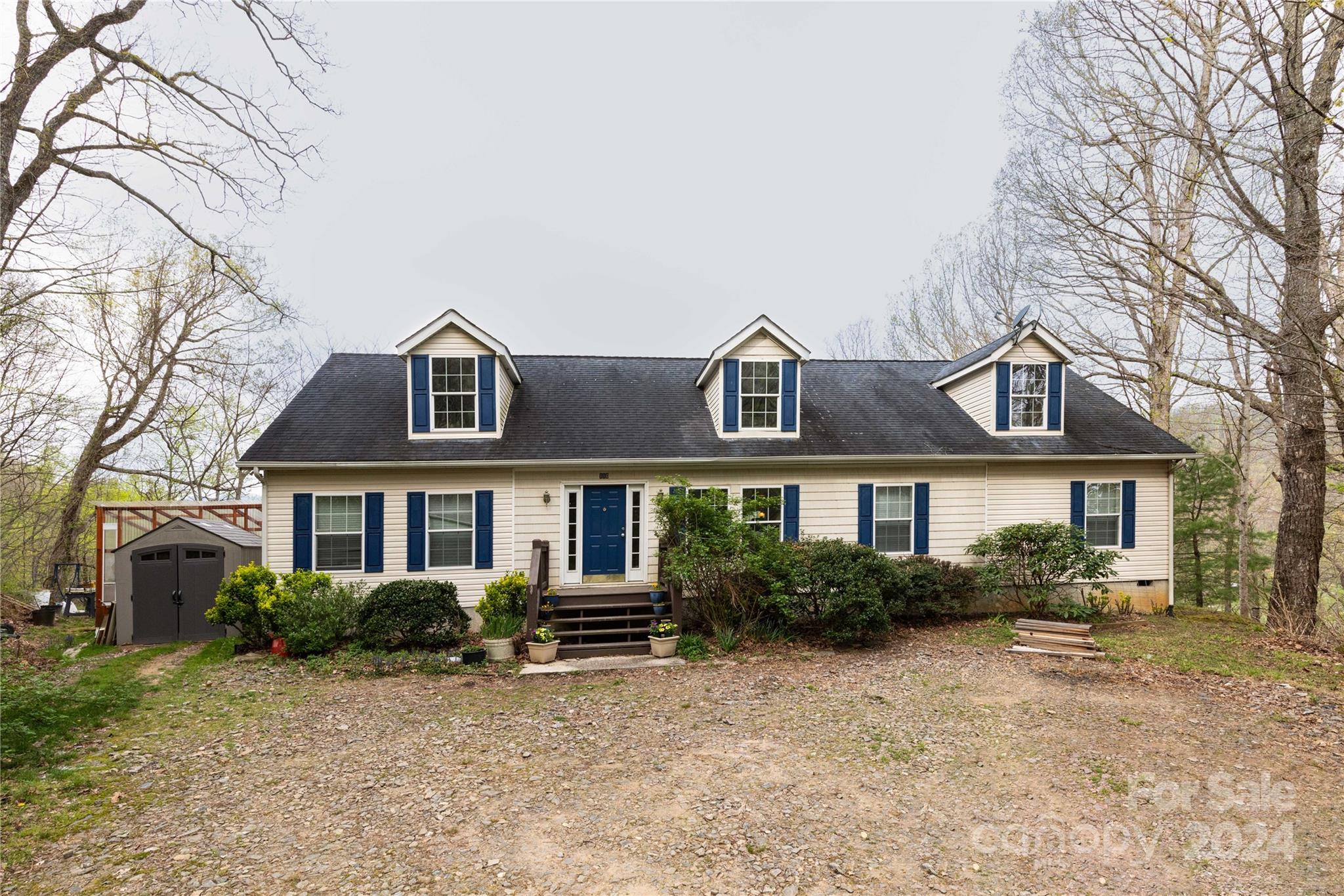 Coyote Springs Farm Rd, Leicester, NC 28748