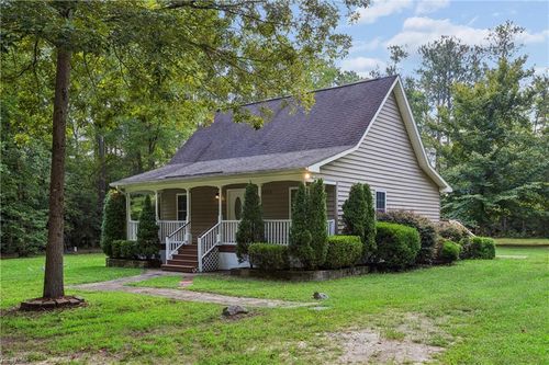 12375 Dogwood Trl, Gloucester, VA, 23061-2627 | Card Image