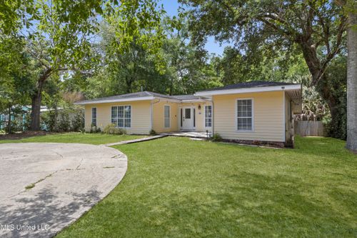 114 Olson Ave, Long Beach, MS, 39560-5826 | Card Image