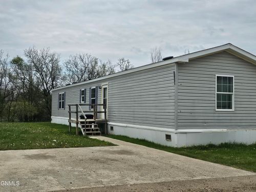116-2600 University Ave, Williston, ND, 58801-3065 | Card Image