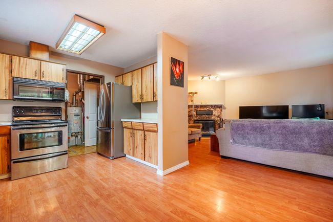 1951 Coquitlam Avenue, House other with 3 bedrooms, 2 bathrooms and 2 parking in Port Coquitlam BC | Image 9