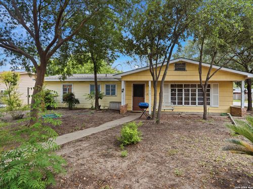 202 Cresham Dr, San Antonio, TX, 78218-4217 | Card Image