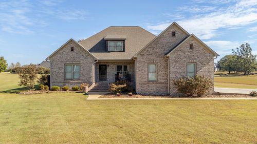 205 Twin Forks Ln, Savannah, TN, 38372-5037 | Card Image