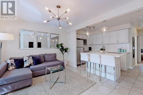 61 Cameron St, Toronto, ON, M5T2H1 | Card Image