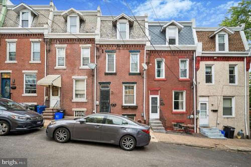 3305 Krail St, PHILADELPHIA, PA, 19129-1526 | Card Image
