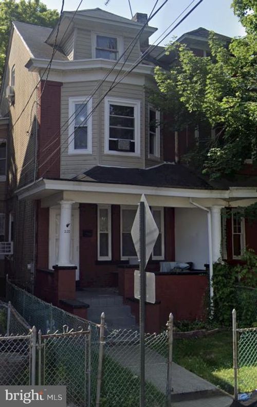 220 Highland Ave, Trenton, NJ, 08618-4006 | Card Image