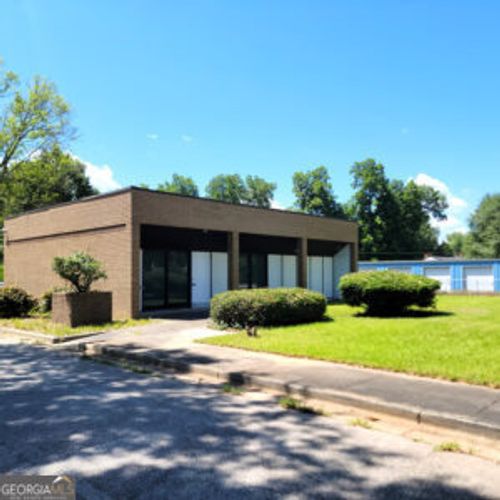 912 Peachtree St, Louisville, GA, 30434-1452 | Card Image