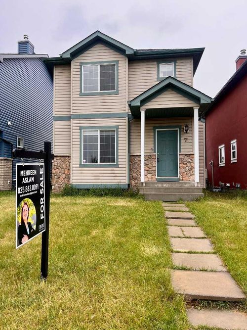 7 Saddlemont Close Ne, Calgary, AB, T3J4V3 | Card Image