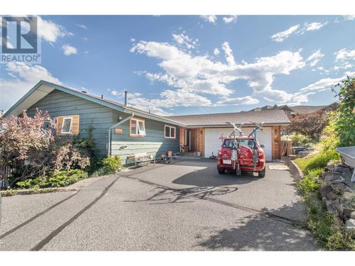 2741 Sugosa Pl, West Kelowna, BC, V4T2X3 | Card Image