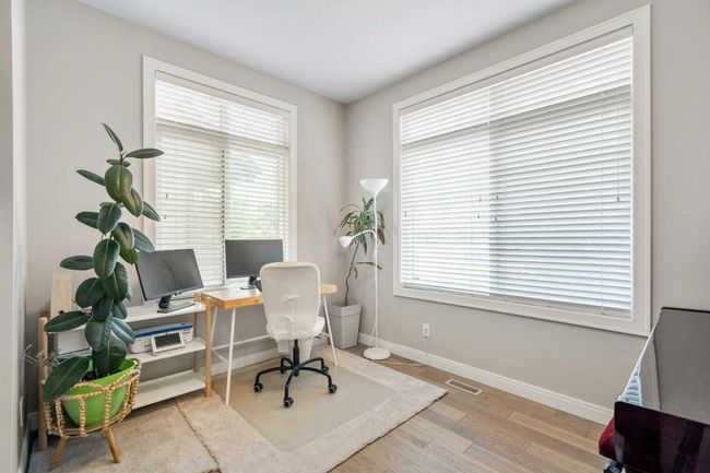831 85 St Sw, Home with 4 bedrooms, 3 bathrooms and 2 parking in Calgary AB | Image 38