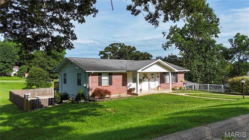 1618 N 6th St, De Soto, MO, 63020-1324 | Card Image
