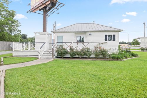 2627 Veterans Memorial Dr, Abbeville, LA, 70510-4006 | Card Image