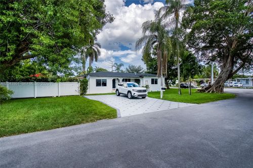 13501 Ne Miami Ct, Miami, FL, 33161-2738 | Card Image