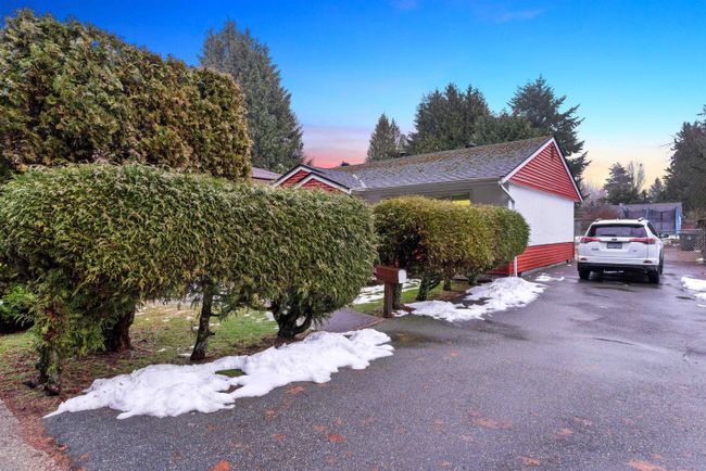 9380 148 Street, House other with 3 bedrooms, 1 bathrooms and 6 parking in Surrey BC | Image 27