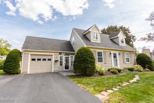 59 Bellmore Dr, Pittsfield, MA, 01201-8407 | Card Image