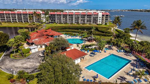 502-7020 Half Moon Cir, Hypoluxo, FL, 33462-5498 | Card Image