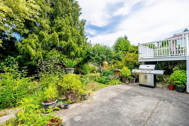 9328 213 Street, House other with 3 bedrooms, 2 bathrooms and 3 parking in Langley BC | Image 27