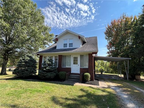 4704 S Ridge Rd E, Geneva, OH, 44041-8243 | Card Image