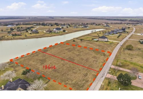 13614 Lake Ridge Dr, Richmond, TX, 77469-8354 | Card Image