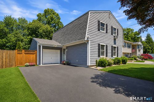 6 Three Seasons Ln, Norwalk, CT, 06851-2305 | Card Image
