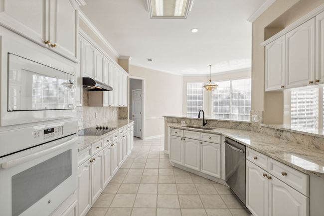 7609 Marchman Way, House other with 5 bedrooms, 5 bathrooms and null parking in Plano TX | Image 9