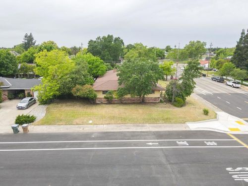 925 5th St, Lincoln, CA, 95648-1762 | Card Image