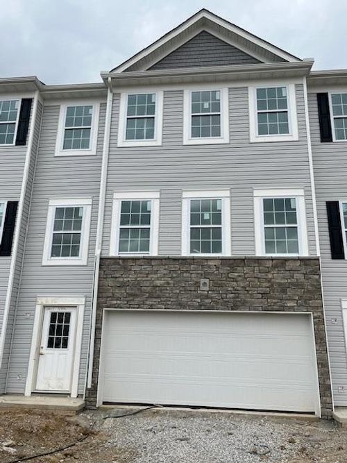 5946 Abernathy Ln, Columbus, OH, 43232-7468 | Card Image