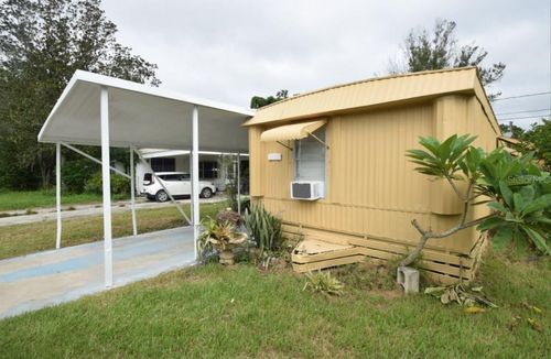 3306 Peachtree Hill Rd, Lakeland, FL, 33801-9747 | Card Image