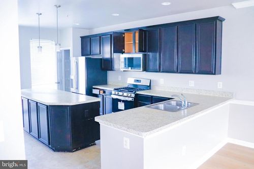 7711 Allen Wood Ct, GLEN BURNIE, MD, 21061-6166 | Card Image